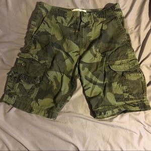 Sonoma green camo cargo shorts size: 33 waist